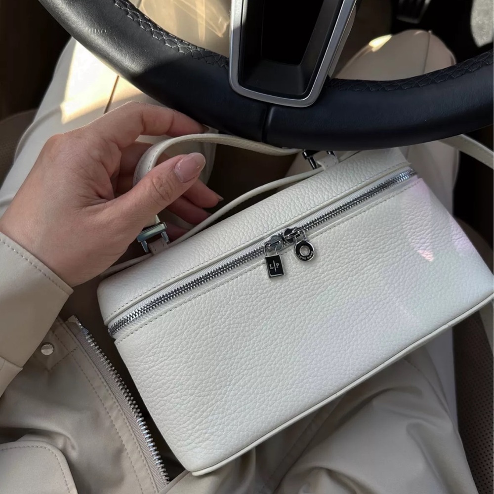 BRAND NEW Loro Piana Extra Tender L19 White - Picture 2 of 5